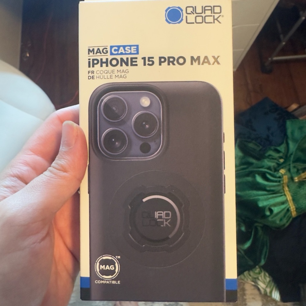 Mag Case Quad Lock for iPhone 15 Pro Max - Black
